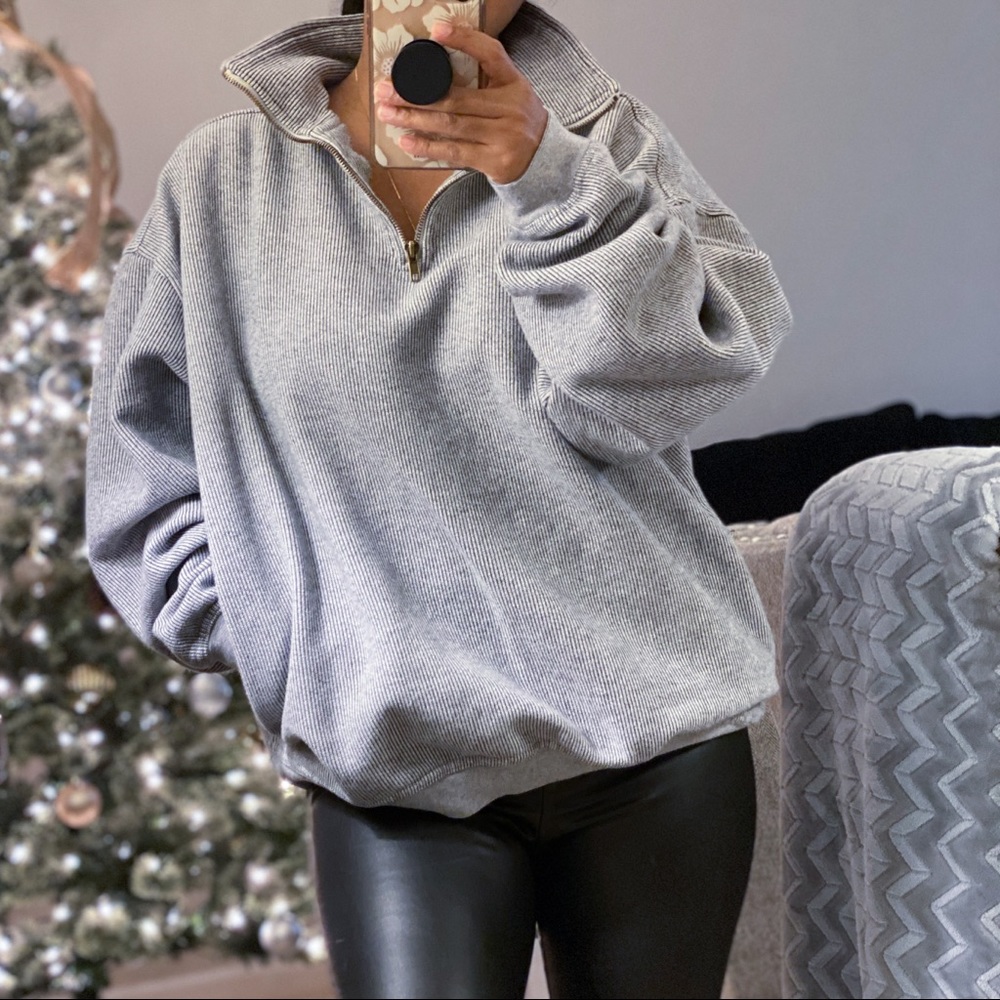 XL Gray & White Pull Over